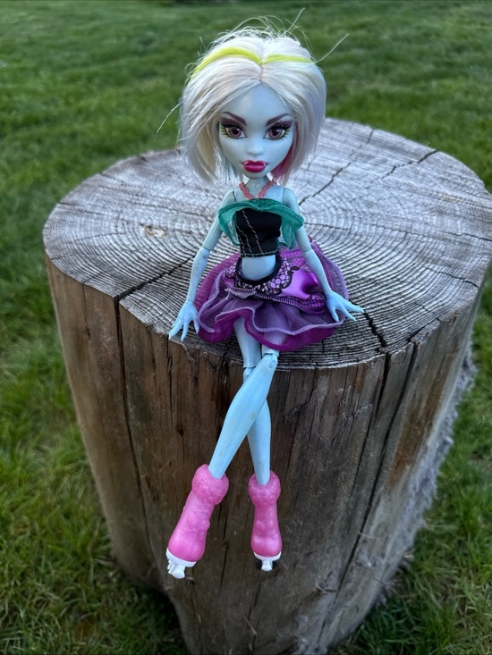 Monster High Other - Mattel Monster High Abbey Abominable Skultimate Roller Maze doll.